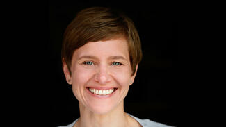 Dr. Britt Dahmen Dr. Britt Dahmen